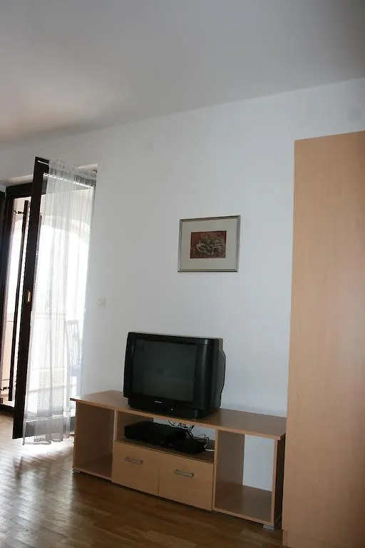 Apartments Lara Dramalj Croatia