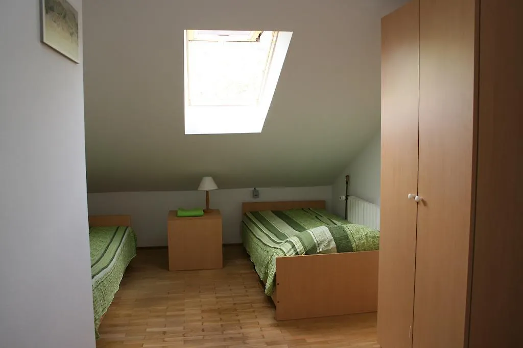 Apartments Lara Dramalj 0*,